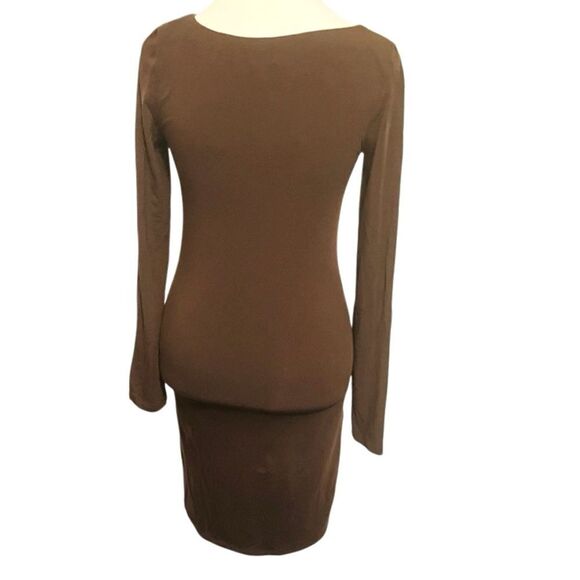 ARITZIA Wilfred Lydia Dress Size: S
Color called Rich Chestnut' - Picture 5 of 8